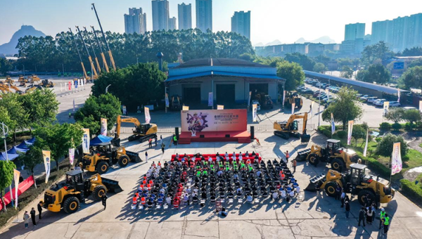 近日，2024年桂渝川甘青新六省（区、市）西部陆海新通道建设全国引领性劳动和技能竞赛决赛圆满举办。甘肃省代表队取得集体第三名的好成绩，bevictor伟德官网职工肖登安夺得第一名，李文斌、张有德分获第七名、第九名佳绩